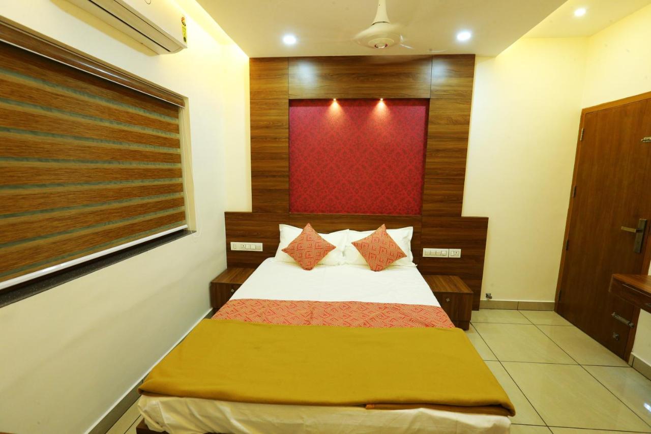 Ahlan Luxury Rooms Kochi Buitenkant foto